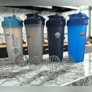 4 SHAKEOLOGY BEACHBODY Blender Bottles